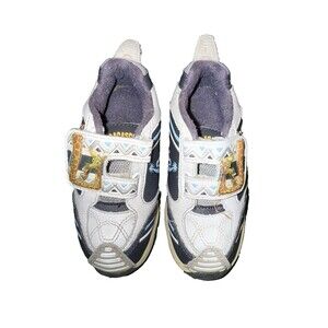 kids madagascar tennis shoes slip on (no shoelace required) size 8c white/navy